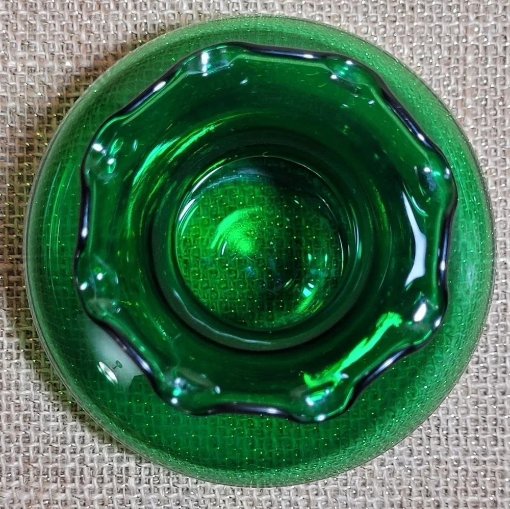2 Vintage Anchor Hocking Small Ruffled Edge Vase Ruby Red & Emerald Forest Green